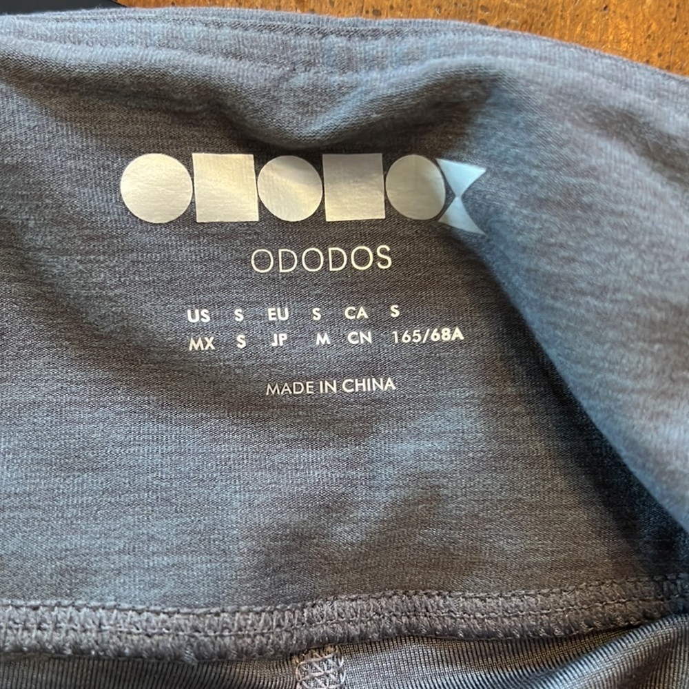 New Gray Ododos Capri Leggings - Picture 4 of 5